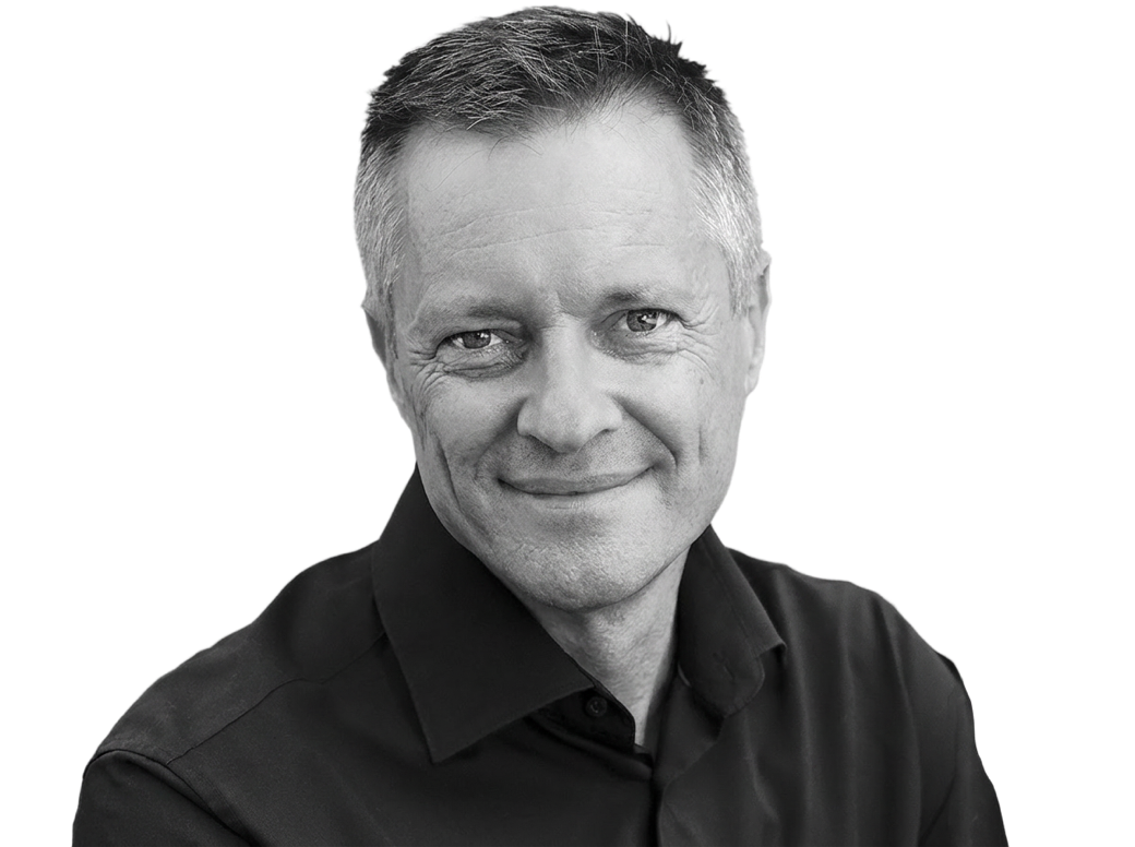 Jürgen Benesch in seiner Werbeagentur für Webdesign, Powerpoint Präsentationen, Illustrationen und Printmedien.